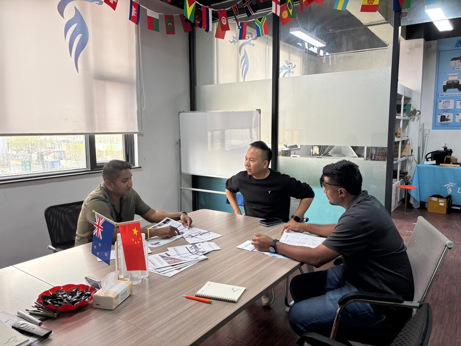 Customer equipment discussion with the Dragon Diamond team